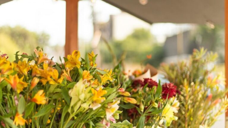 Summer Flower Bar Party